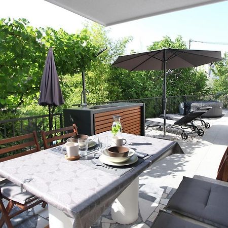 Modern Apartment Parenzana Izma ポルトローシュ エクステリア 写真