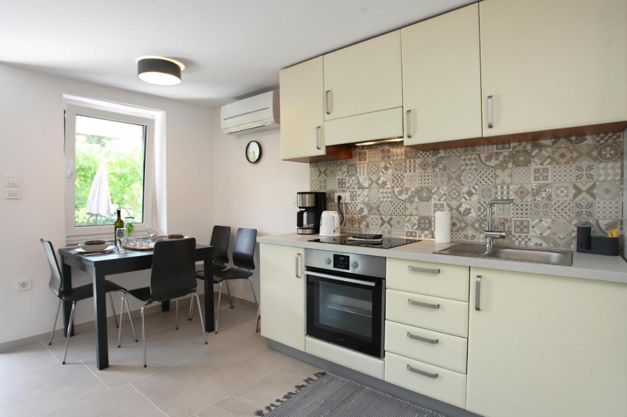Modern Apartment Parenzana Izma ポルトローシュ エクステリア 写真